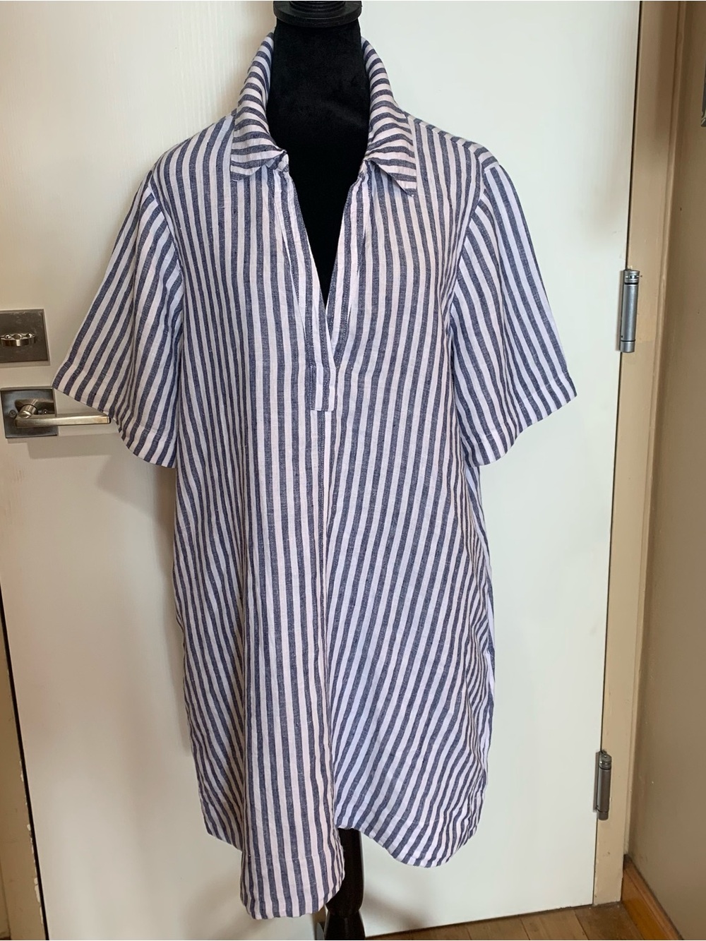 J Crew 100% Linen Relaxed Fit Blue Striped Short-Sleeve Dress w Pockets